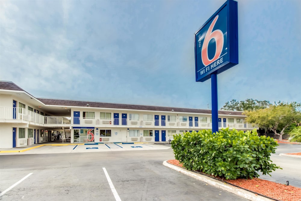 Motel6 Venice, FL 49/63
