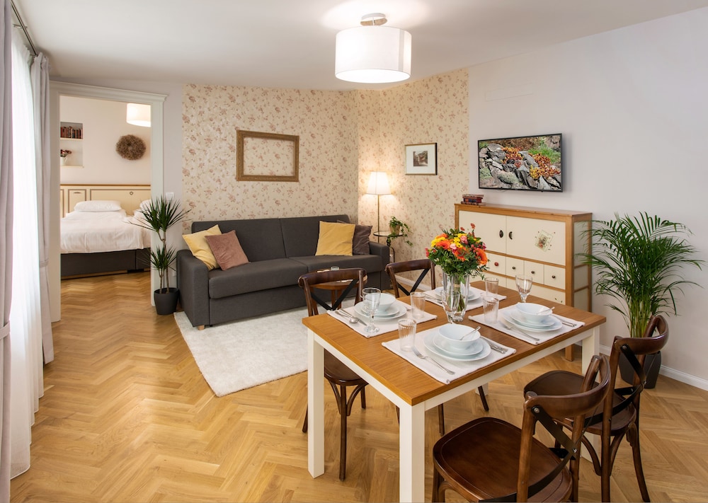 Seno 6 Apartments 28/49