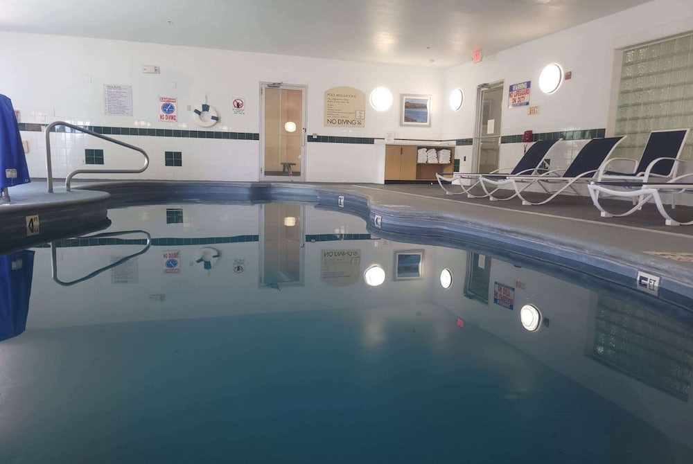 swimming pool spa
