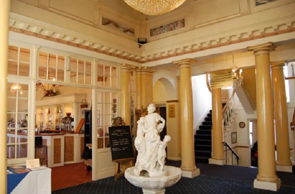 Skegness OYO Royal Hotel 10/60