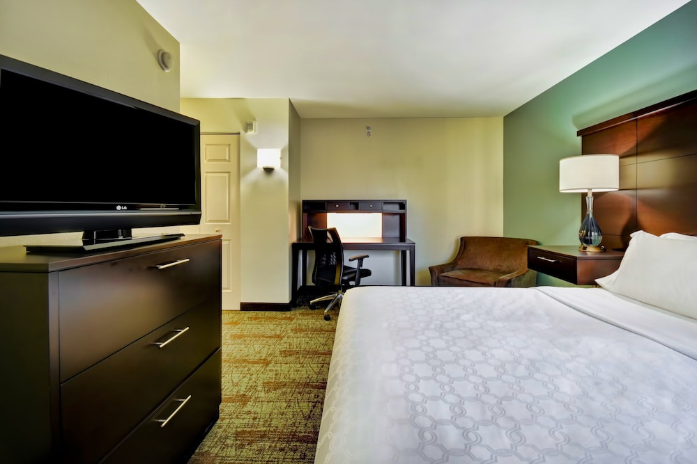 Staybridge Suites Middleton/Madison-West 11/49