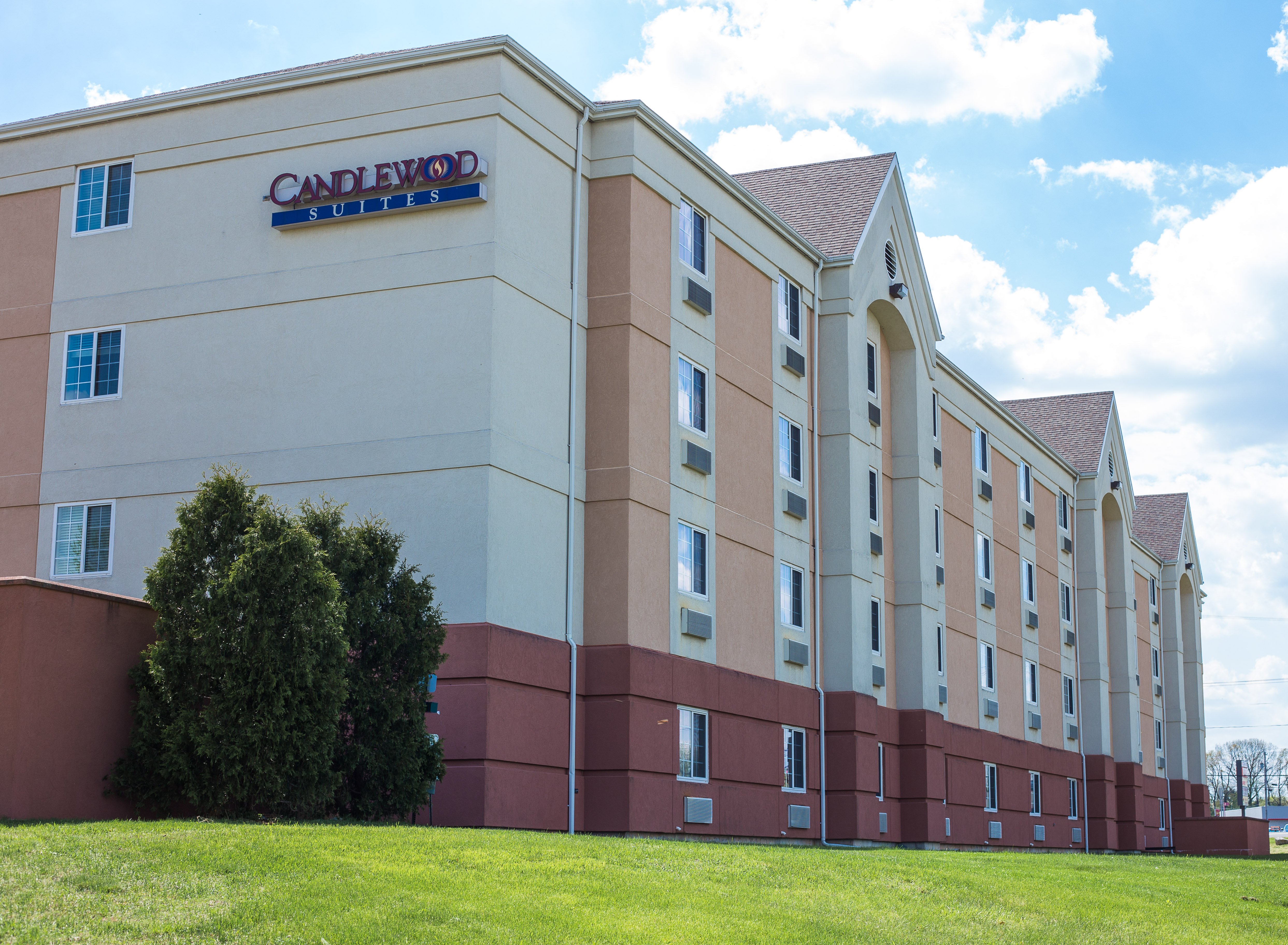 Candlewood Suites Syracuse-Airport 8/75