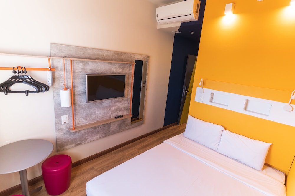 Ibis Budget - Circuito da Fe 25/50