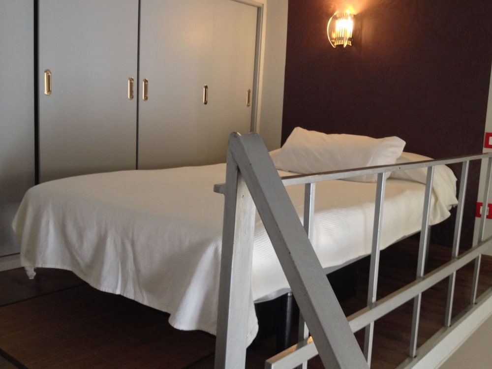 PIZARRO HOSTAL 13/50