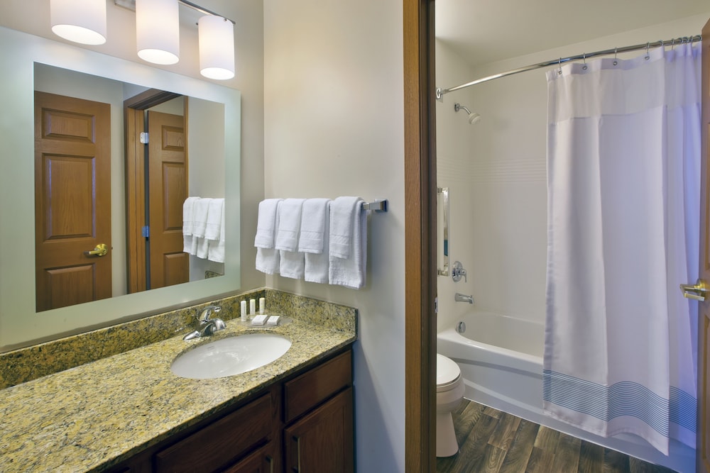 Towneplace Suites By Marriott Detroit Dearborn 30/33