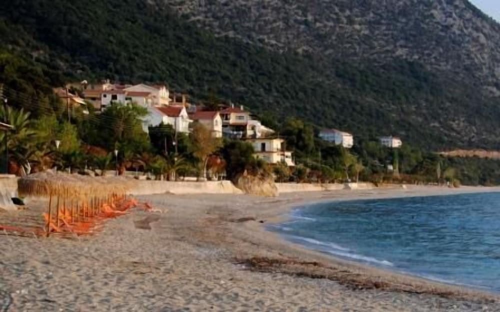 Filoxenia Hotel Apartments 38/41