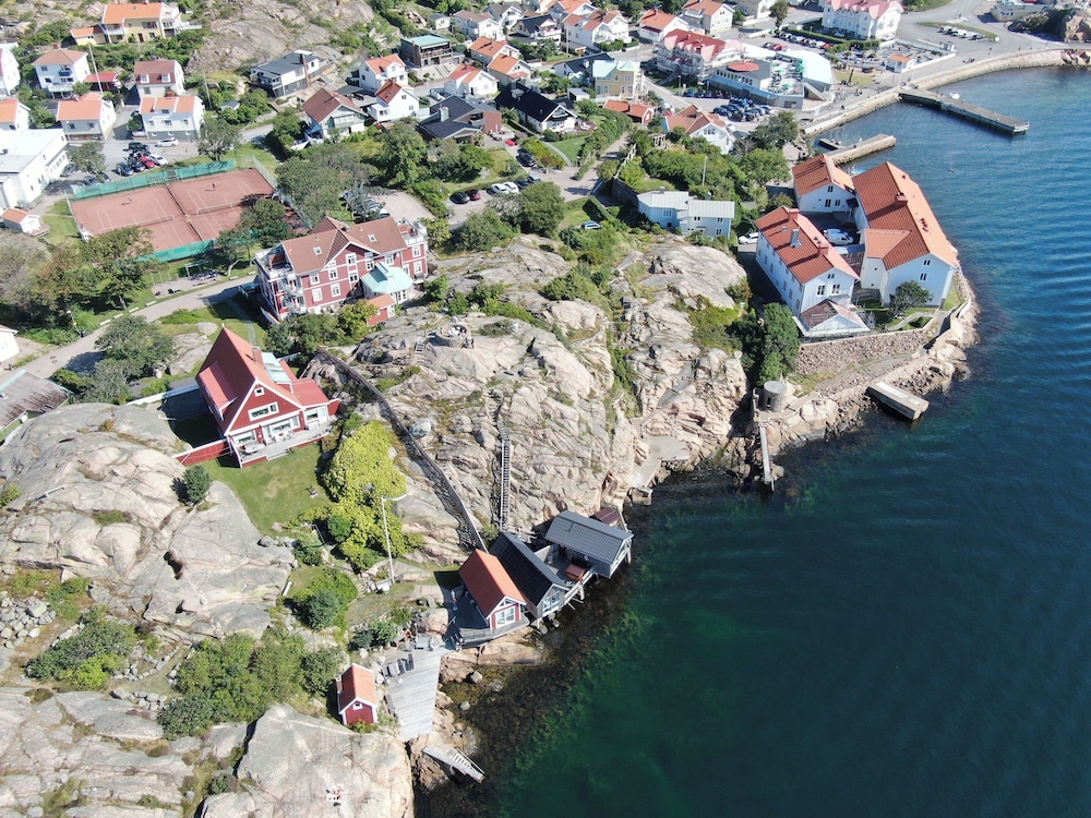Strandvillan Hotell & Vandrarhem Lysekil 46/50