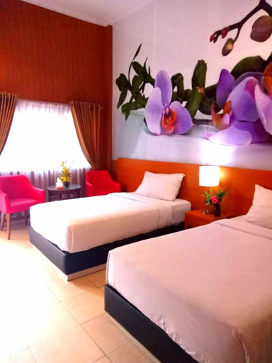 Hotel Kencana Rembang 9/15