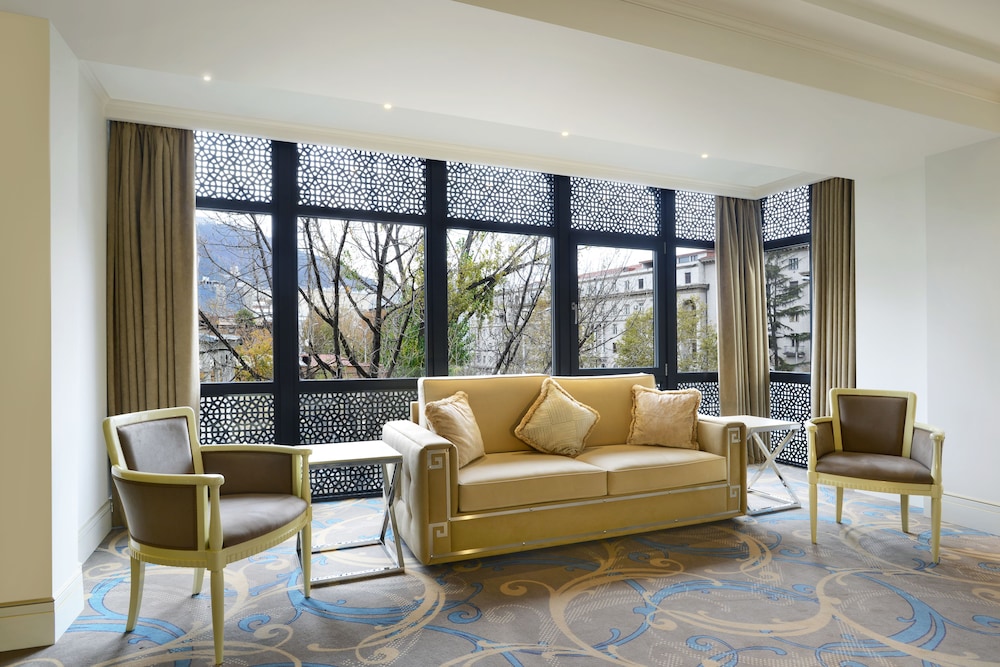 Ambassadori Hotel Tbilisi 52/73