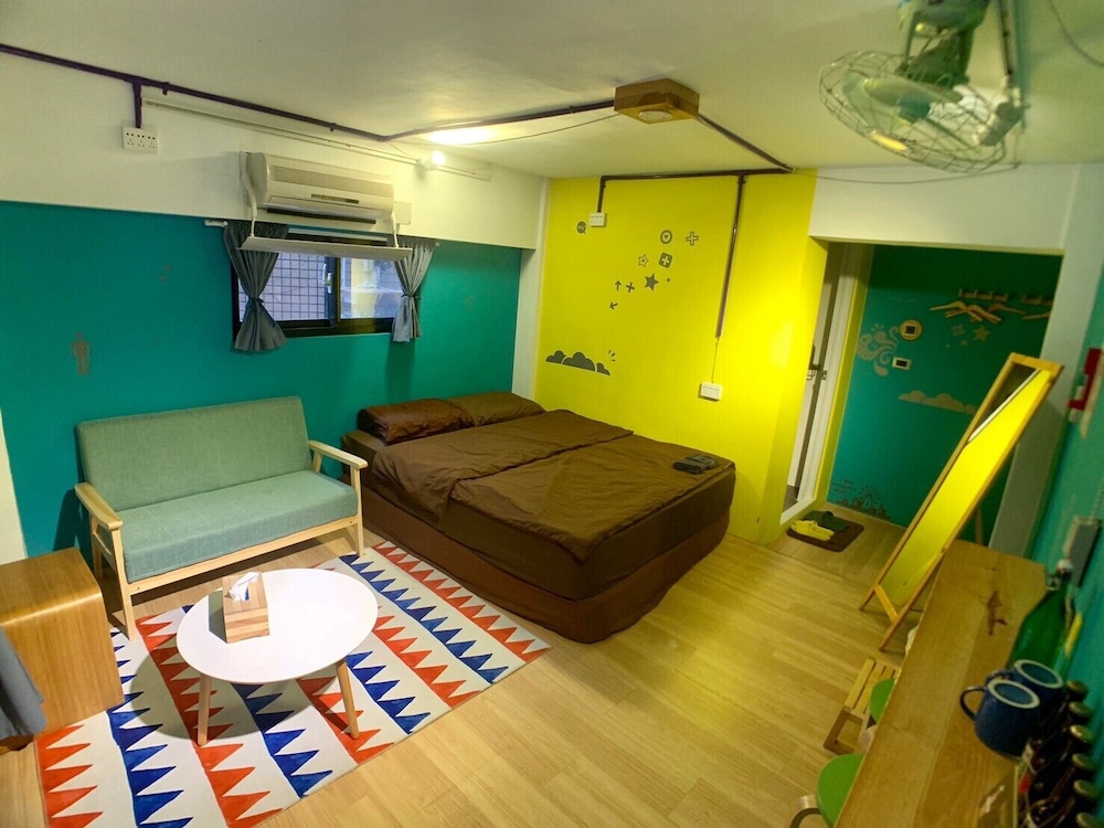 Leo ho Hostel 11/27