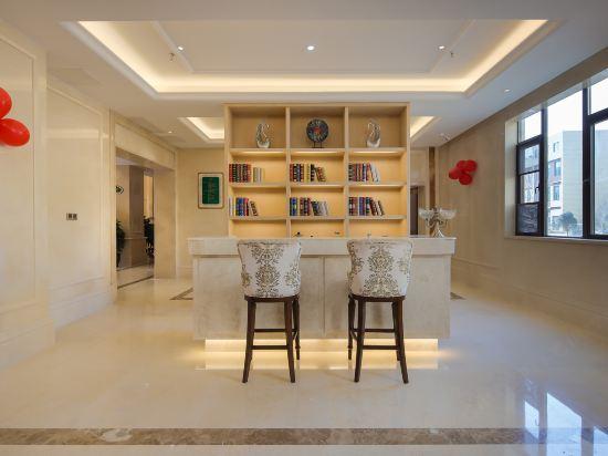 Vienna International Hotel (Ningling Zhanggong Road) 8/28