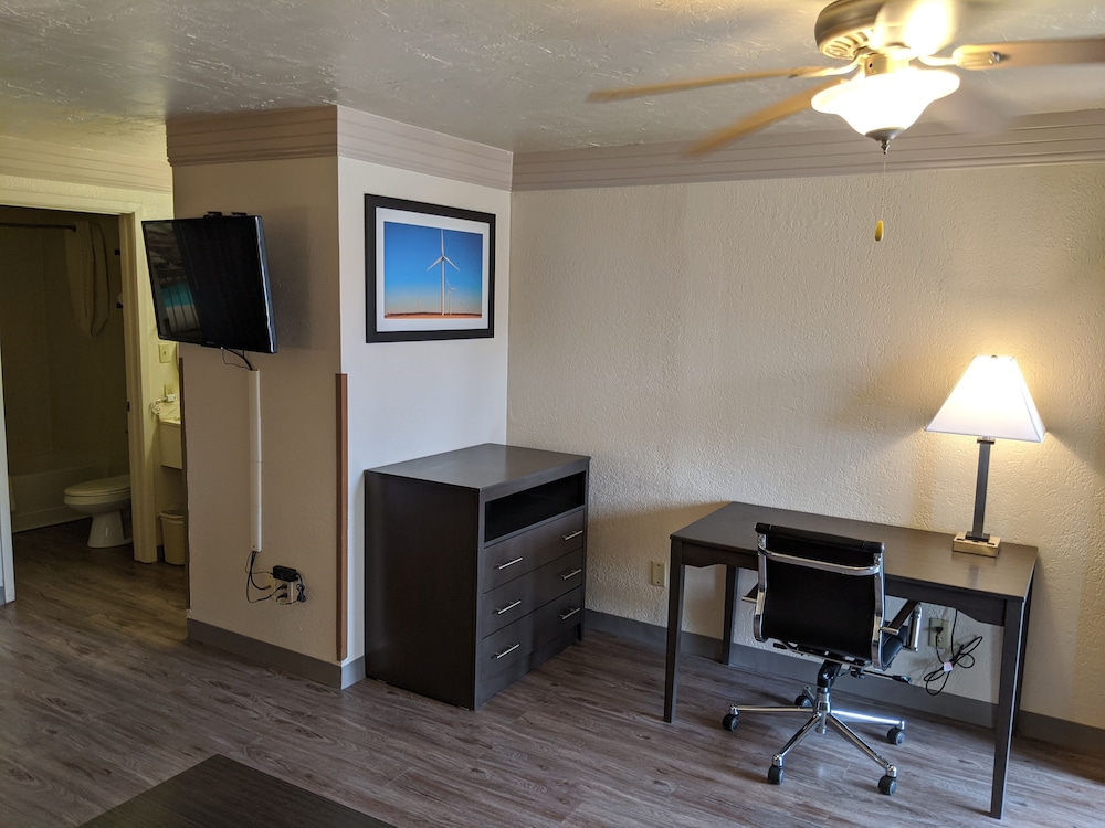 Atrium Inn Fort Stockton 16/21