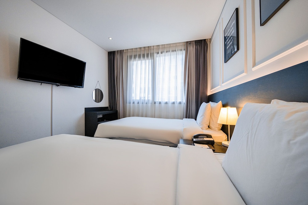Vella Suite Hotel 29/50