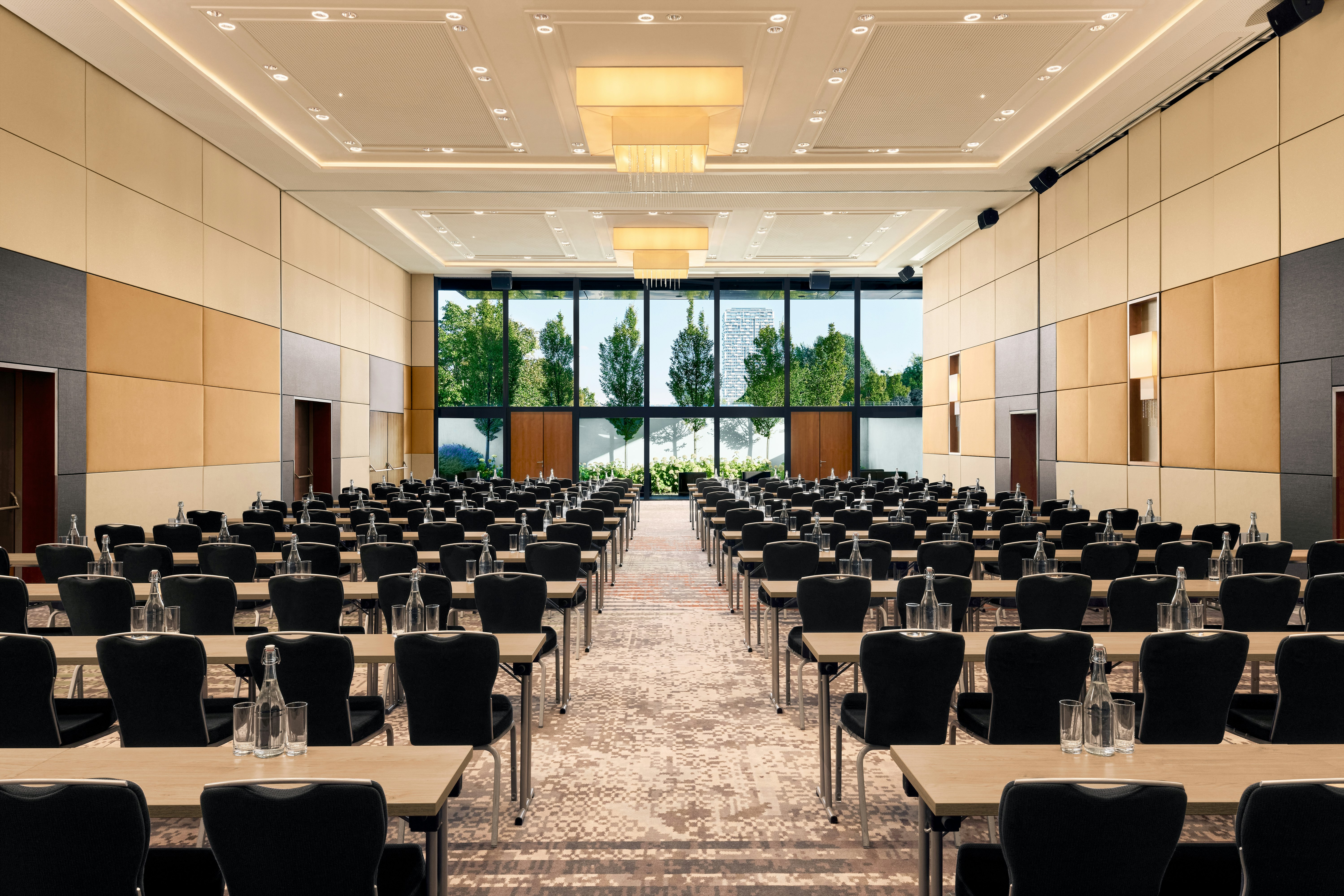 Hilton Vienna Danube Waterfront 70/87