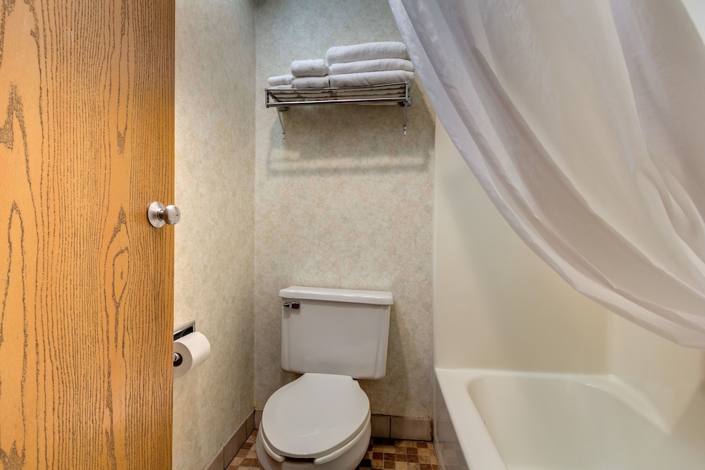 Fireside Inn & Suites 48/88