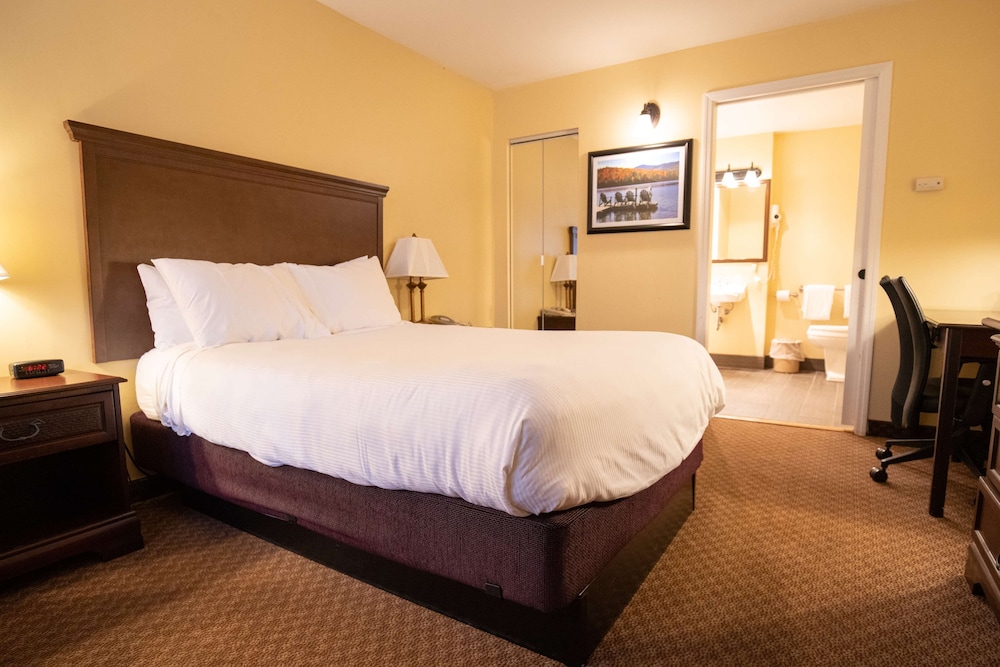 Skyline Hotel Lake George 18/53