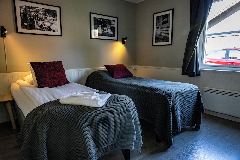 Marholmen Hotell and Conference AB 9/81