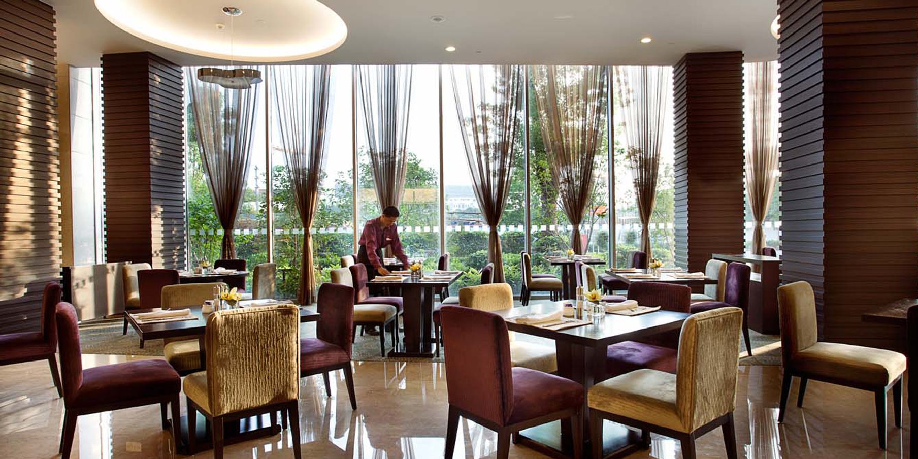 Crowne Plaza Shanghai Xiayang Lake 34/50