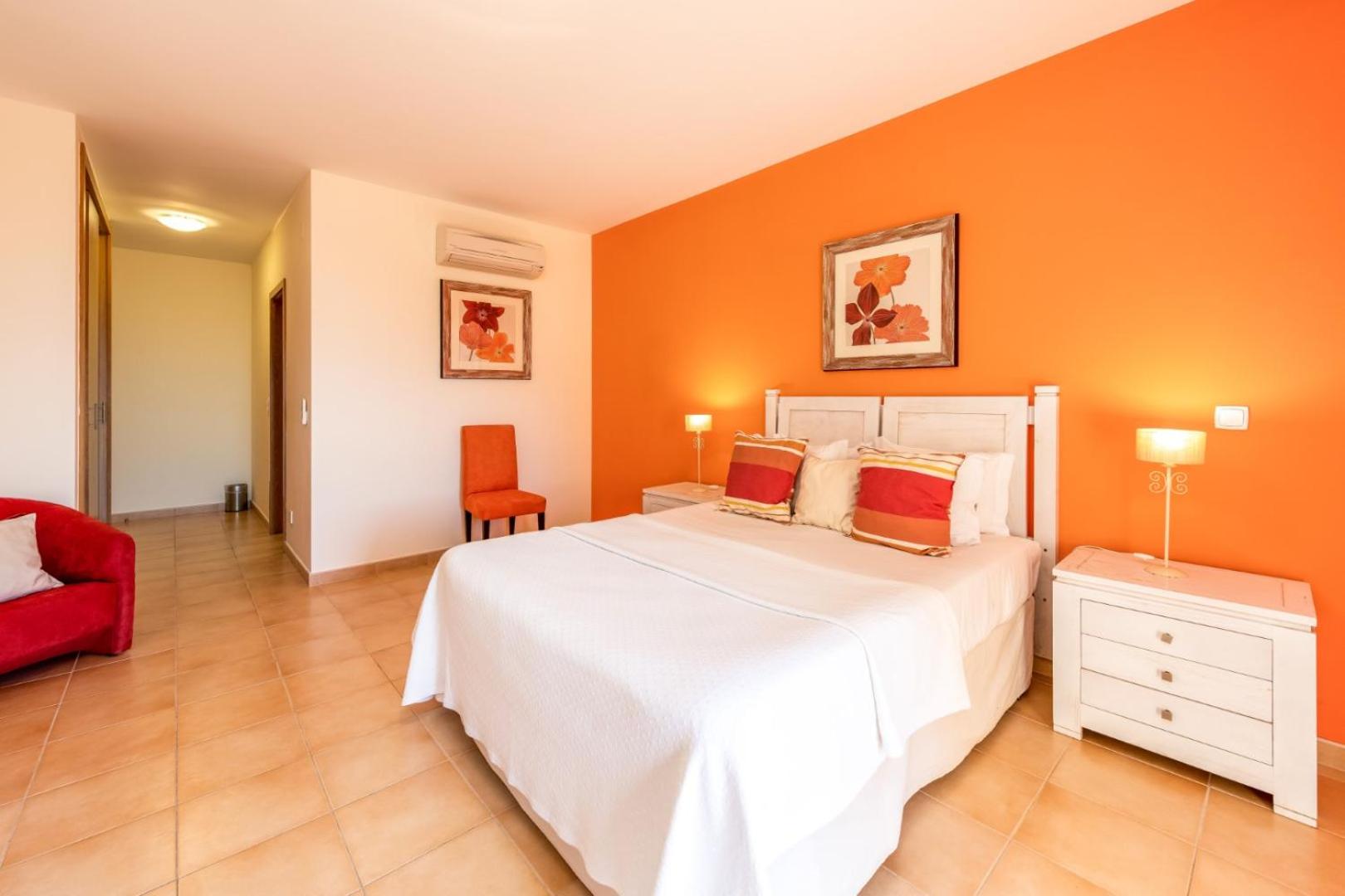 4 BEDROOMS, APARTMENT, SEA VIEW