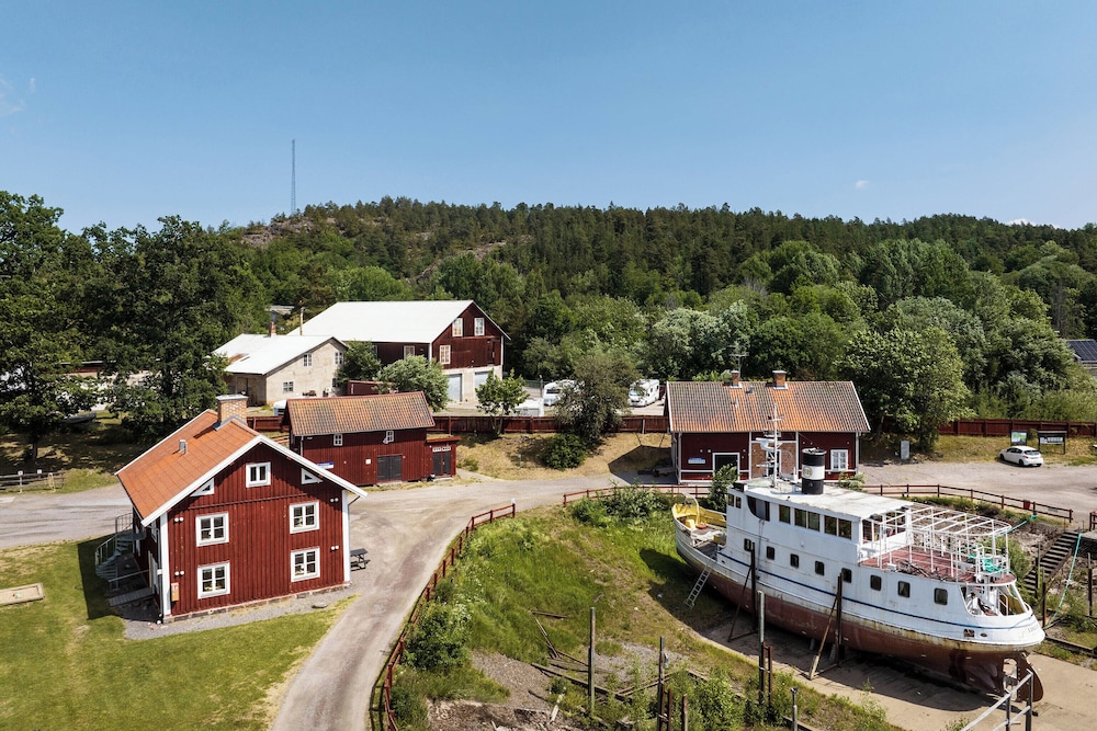 Skeppsdockans Camping & Vandrarhem 3/31