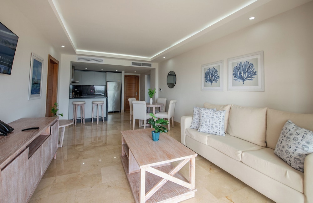 Hacienda Samana Bay 54/71