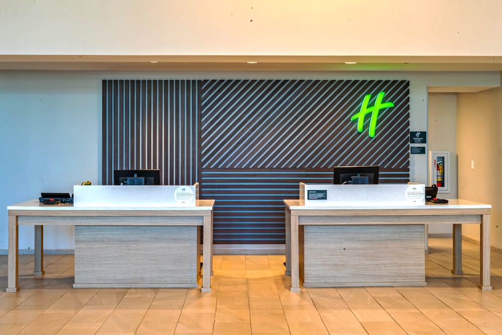 Holiday Inn & Suites Atlanta N - Chamblee Dunwoody detail