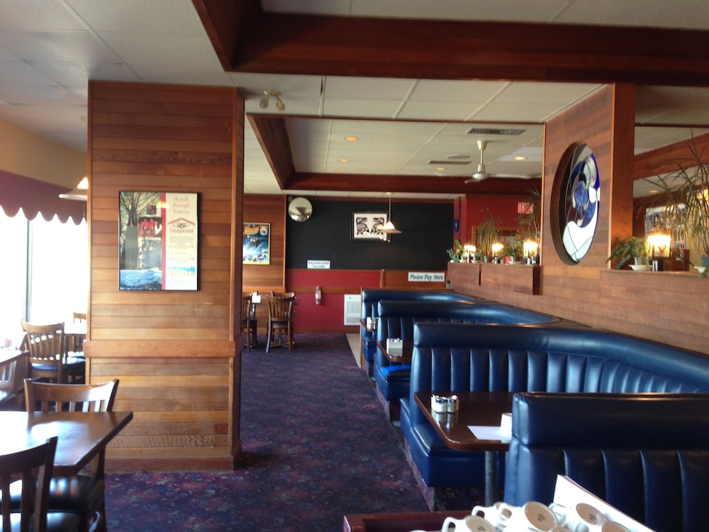 Moby Dick Inn 49/62