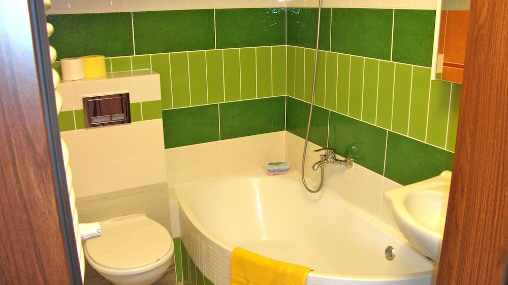 1 BEDROOM, DESIGN, SUITE, KITCHEN