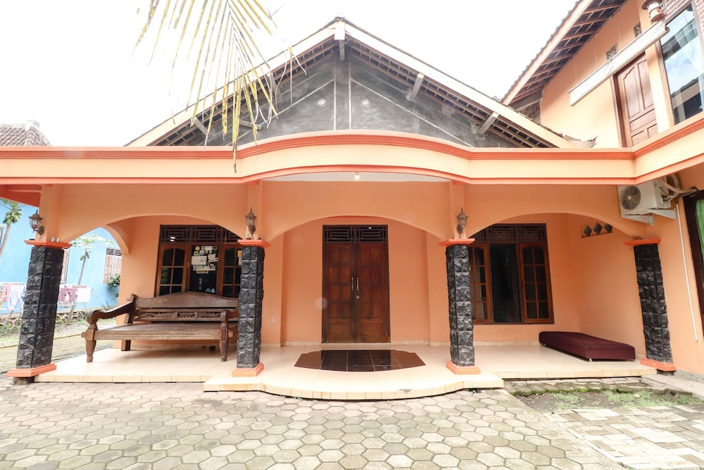 Nurudin House by ZUZU 1/50