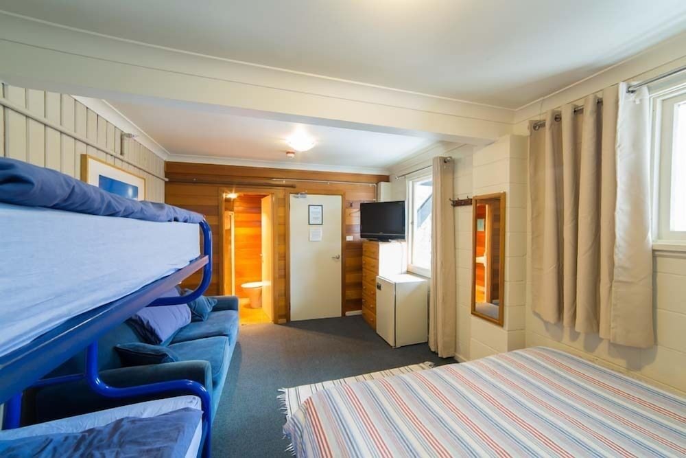 Aneeki Ski Lodge 16/51