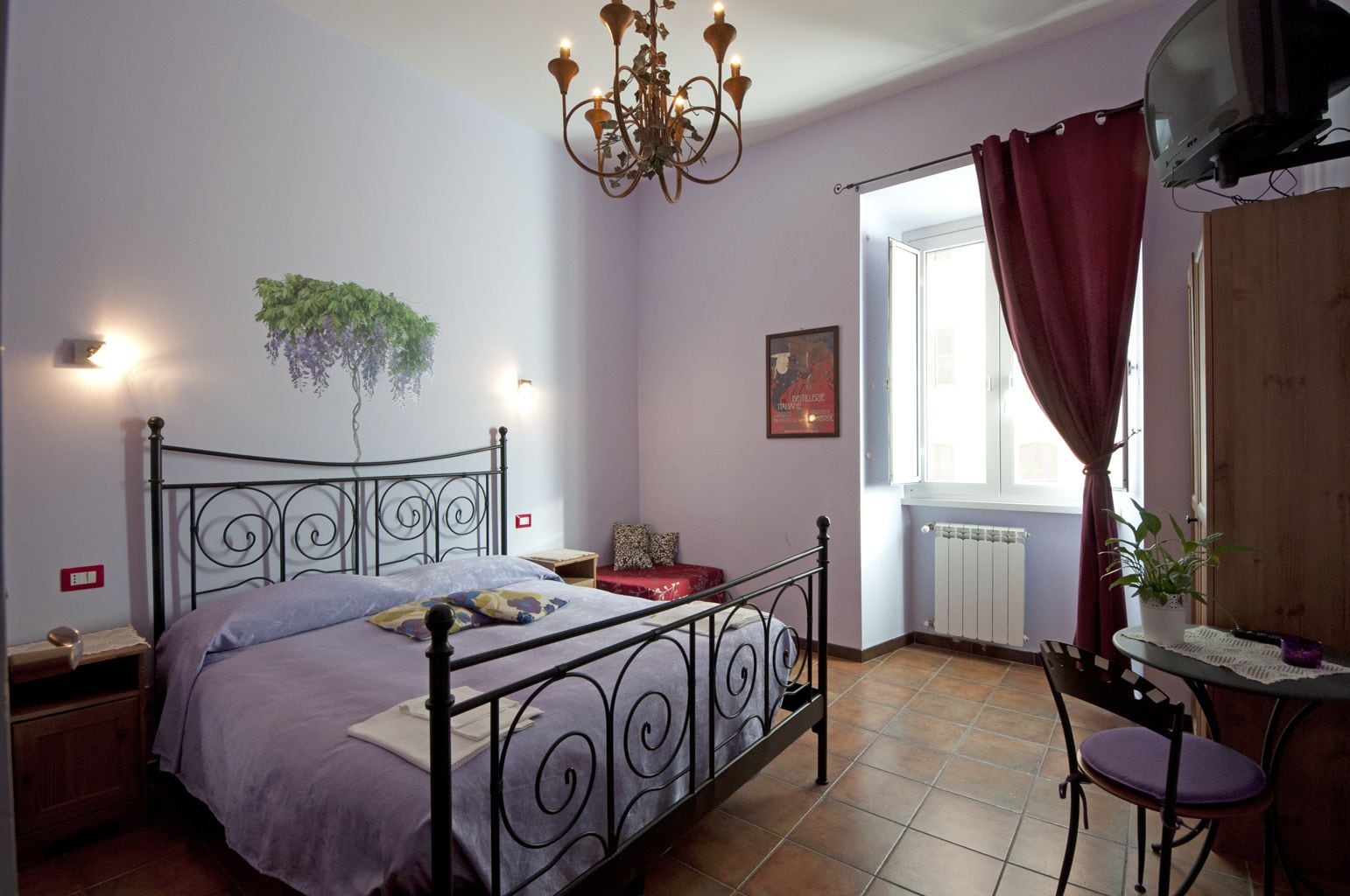 ROOM, DOUBLE BED