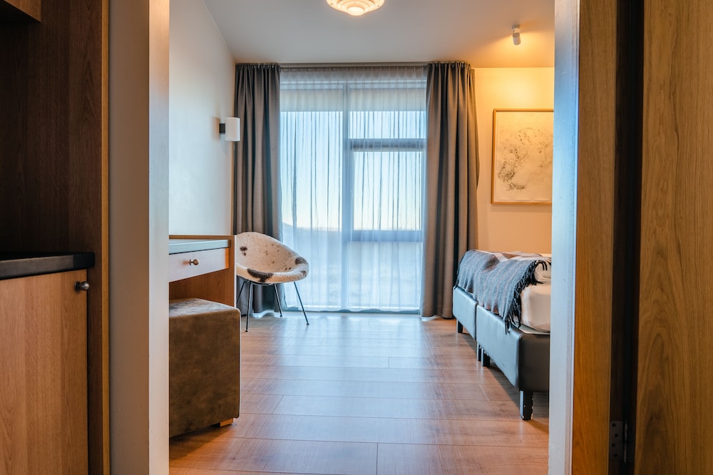 Standard, Twin Beds, Hotel Husafell 7/8