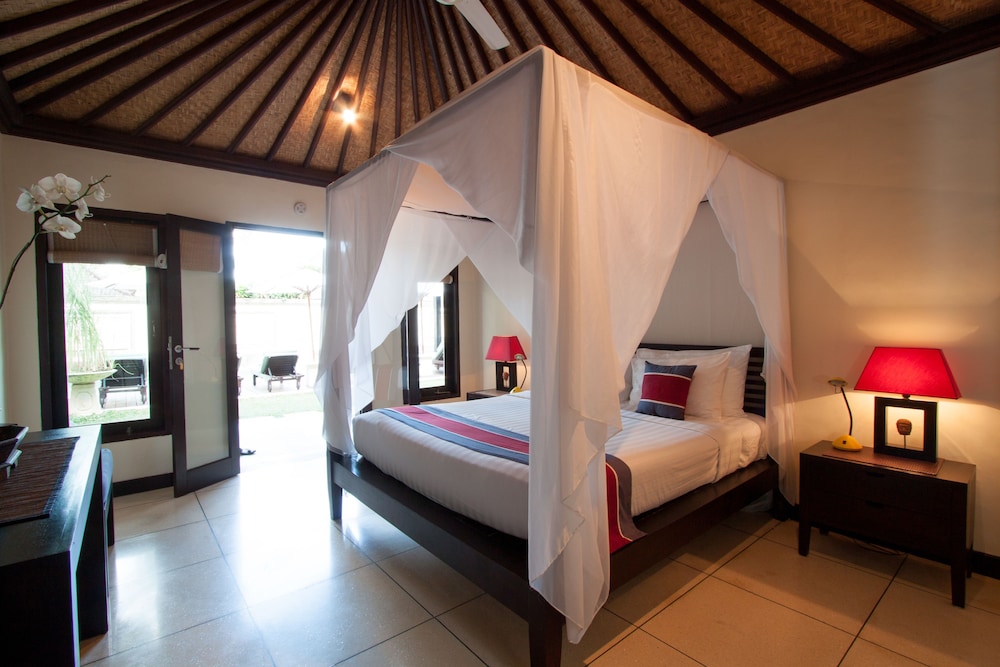 Villa Dewata Seminyak 12/50