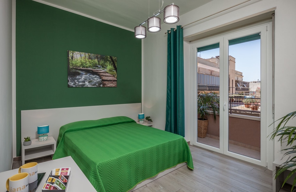 B&B Ajana 10/22