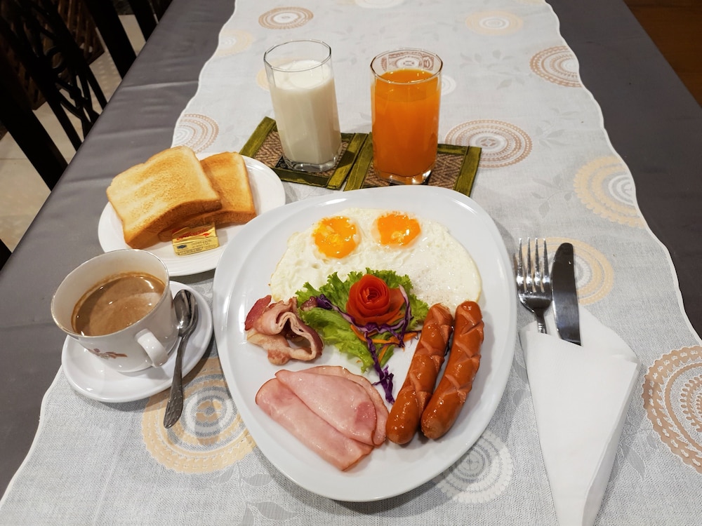 Cana Boutique Hotel 33/43