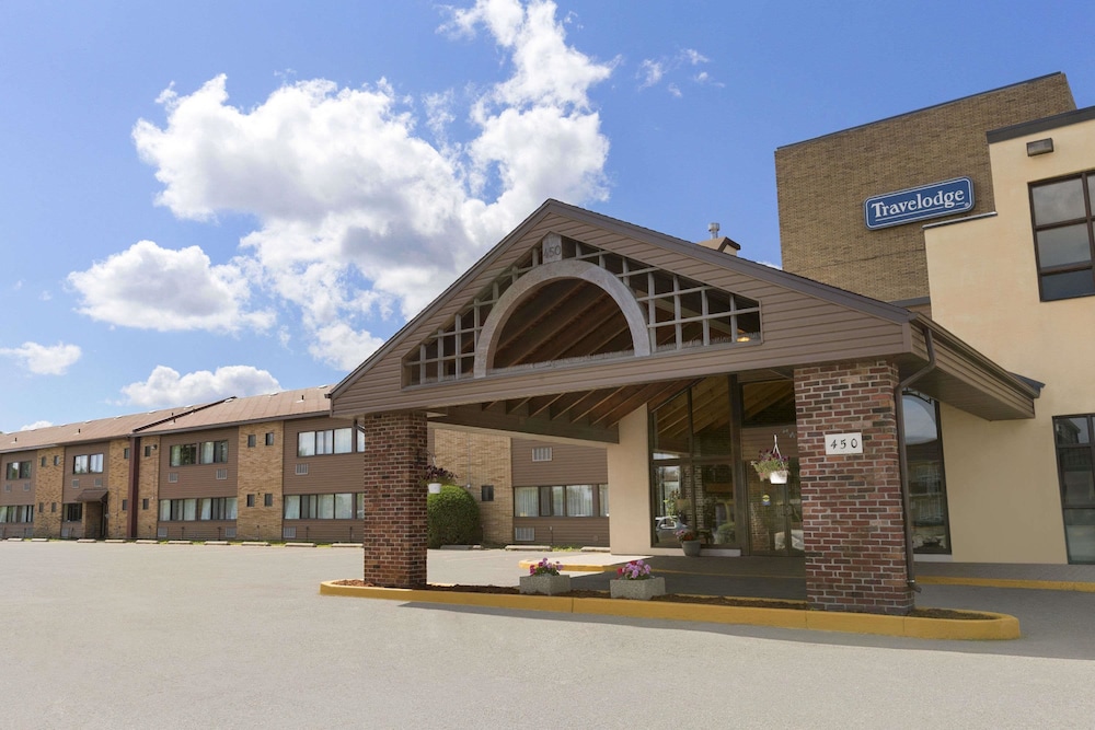 Travelodge by Wyndham Thunder Bay 1/39