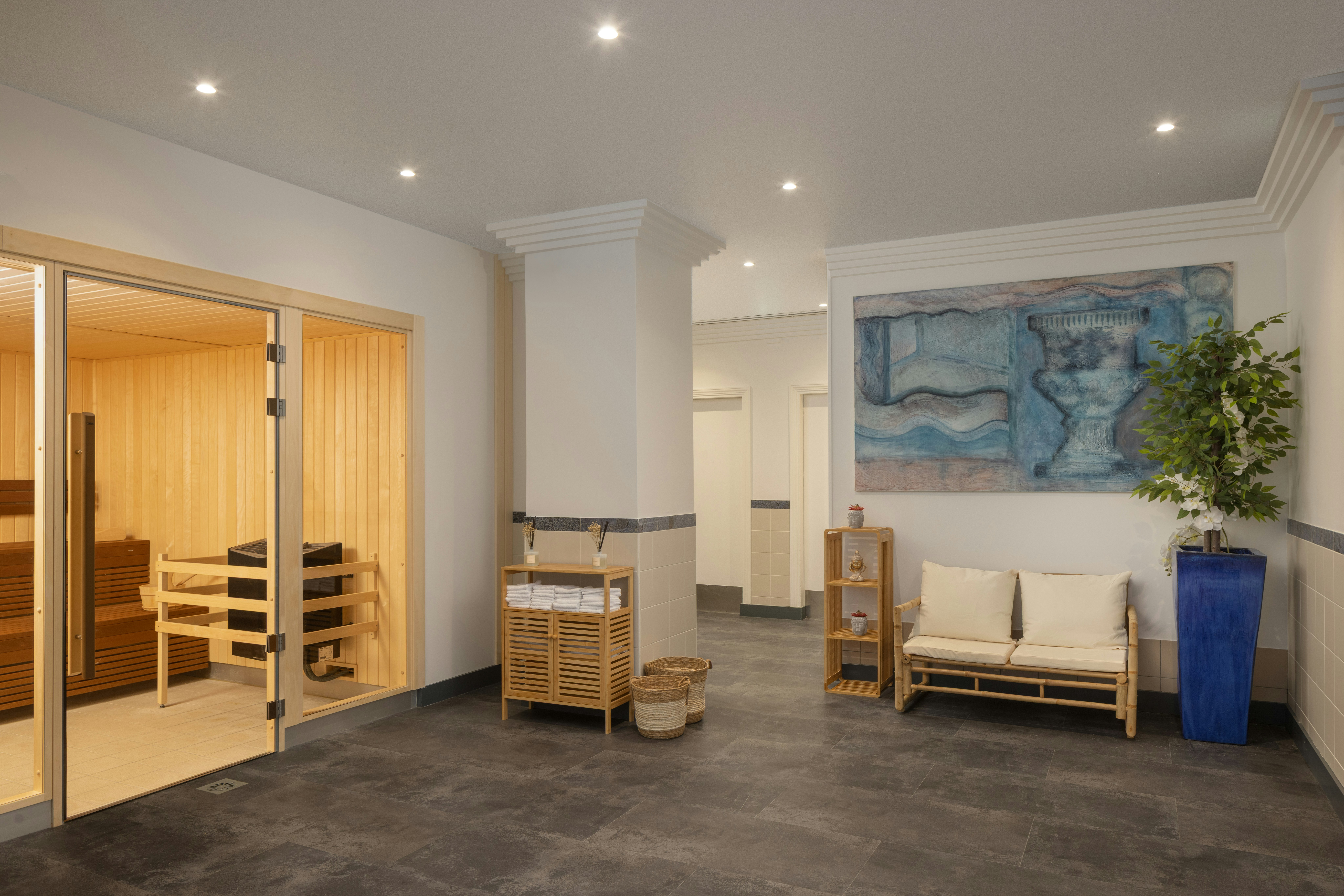 Hilton Paris Charles De Gaulle Airport 69/84