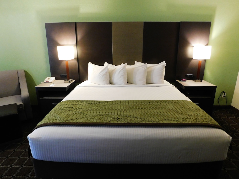 Travelodge by Wyndham Angels Camp CA 8/35