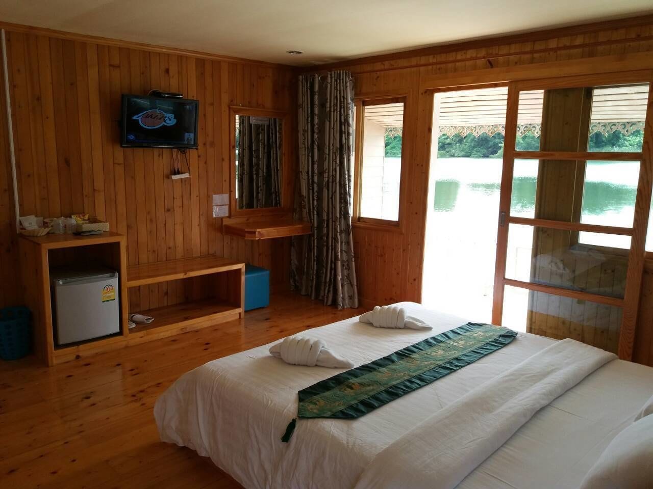 Deluxe, Double Bed, River View