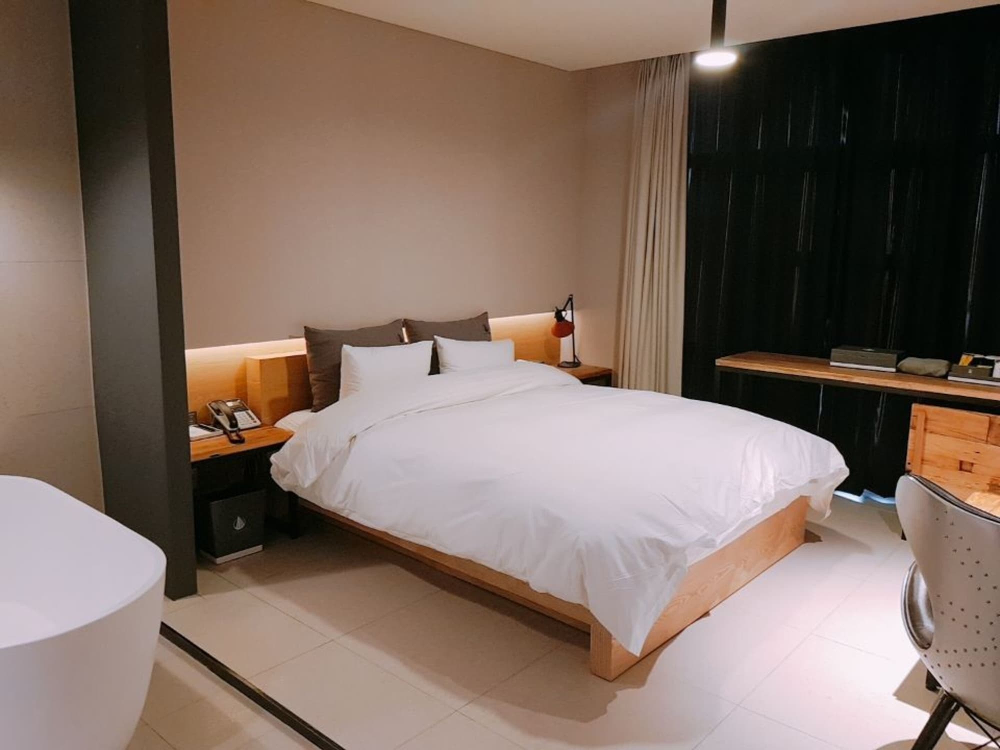 STANDARD, DOUBLE BED