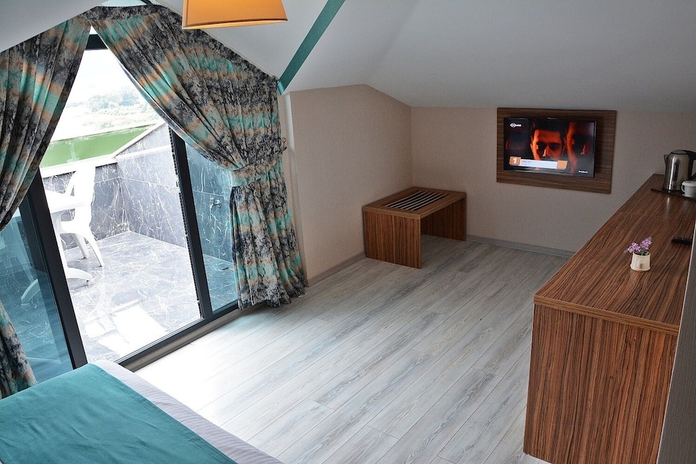 61 Park Hotel 6/51
