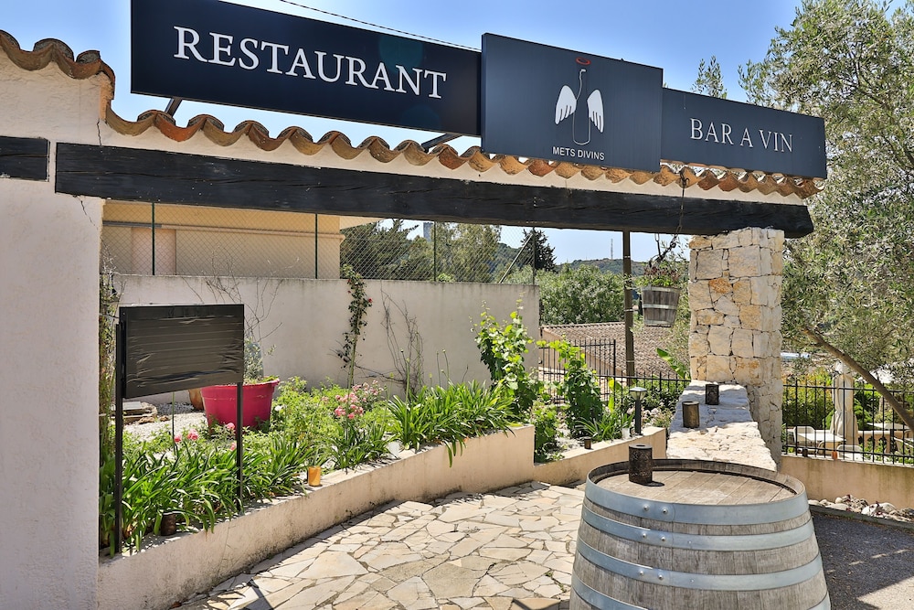 Hotel Perla Riviera 5/48