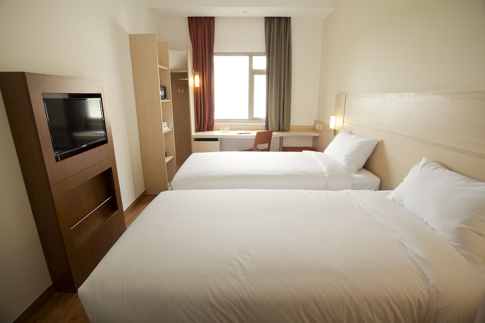 Ibis Saigon South 17/50