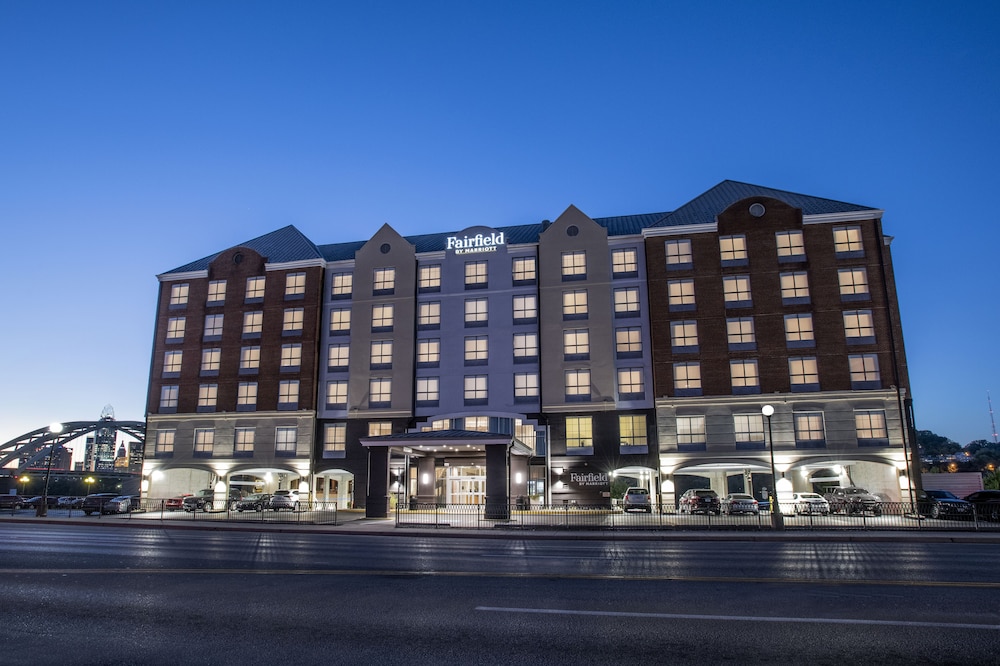 Fairfield Inn & Suites Newport Cincinnati 3/36