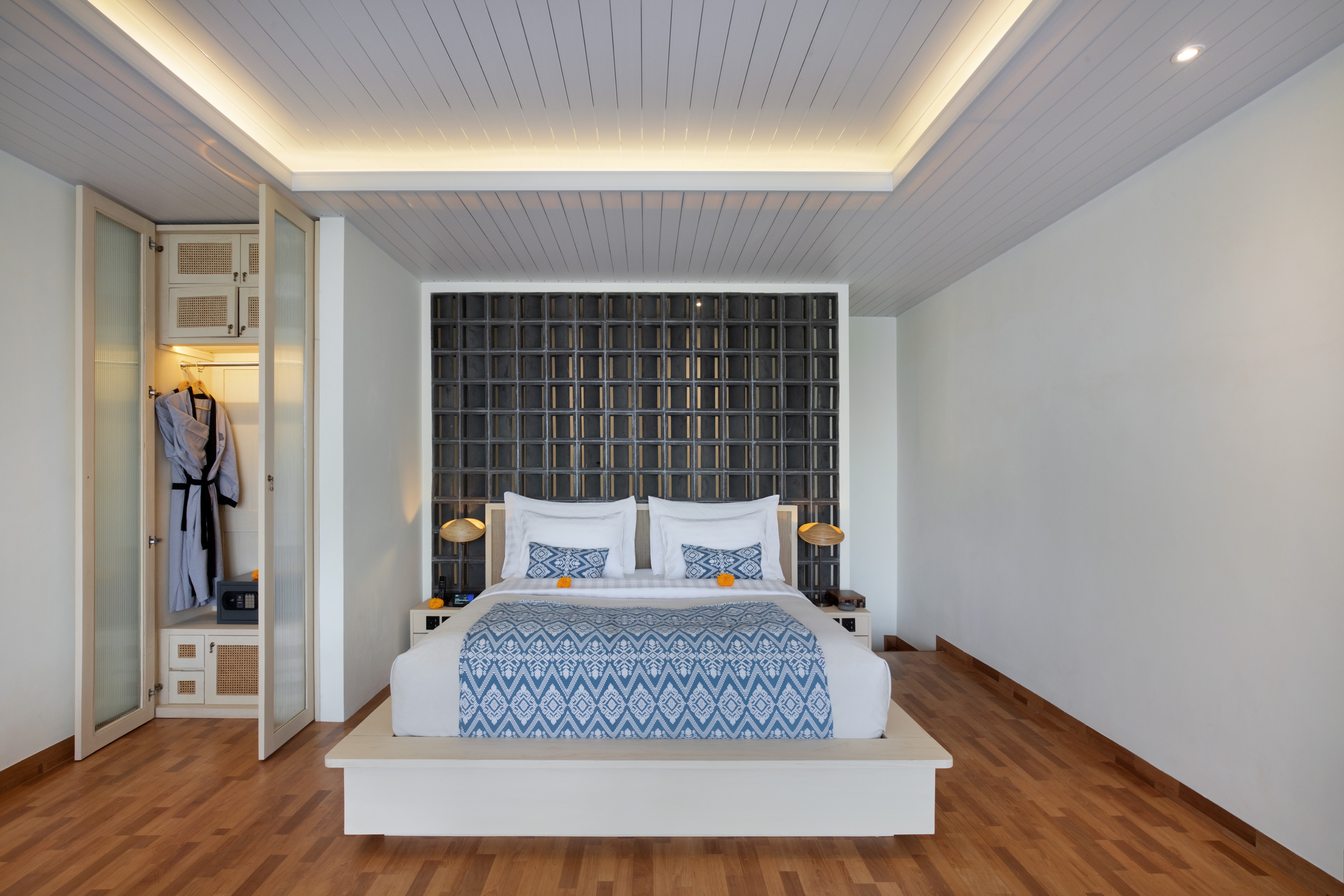 Loft, Suite