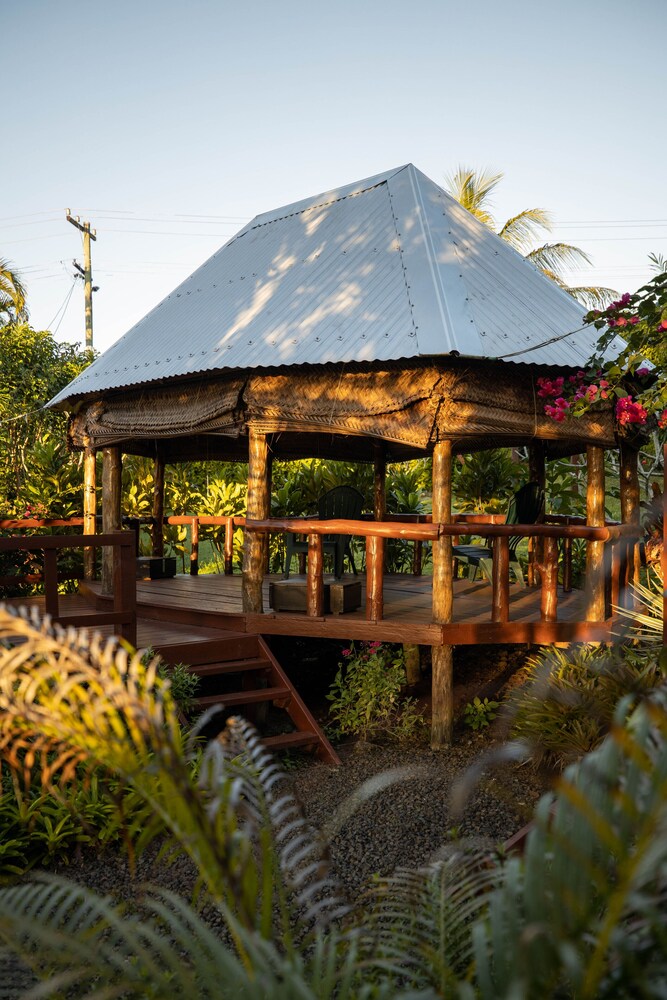 Garden, Traditional, 3 Beds