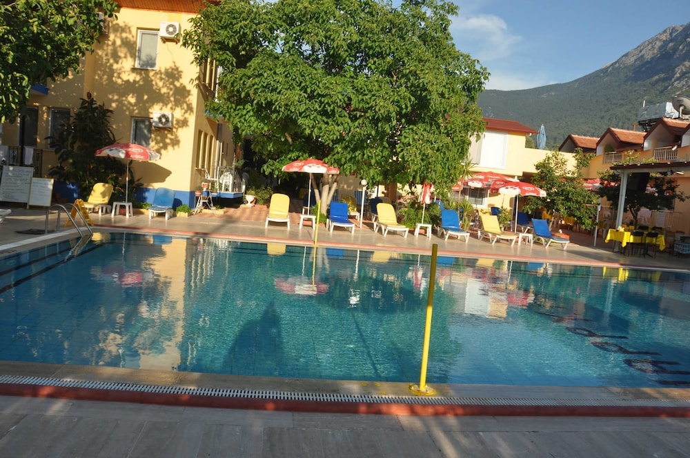 HAPPY NUR HOTEL 3/16