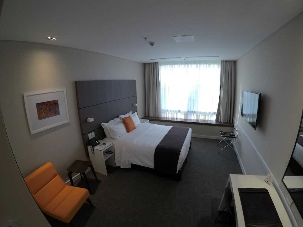 Paseo La Galeria Hotel & Suites 14/49