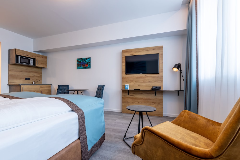 Trip Inn Living and Suites 14/42