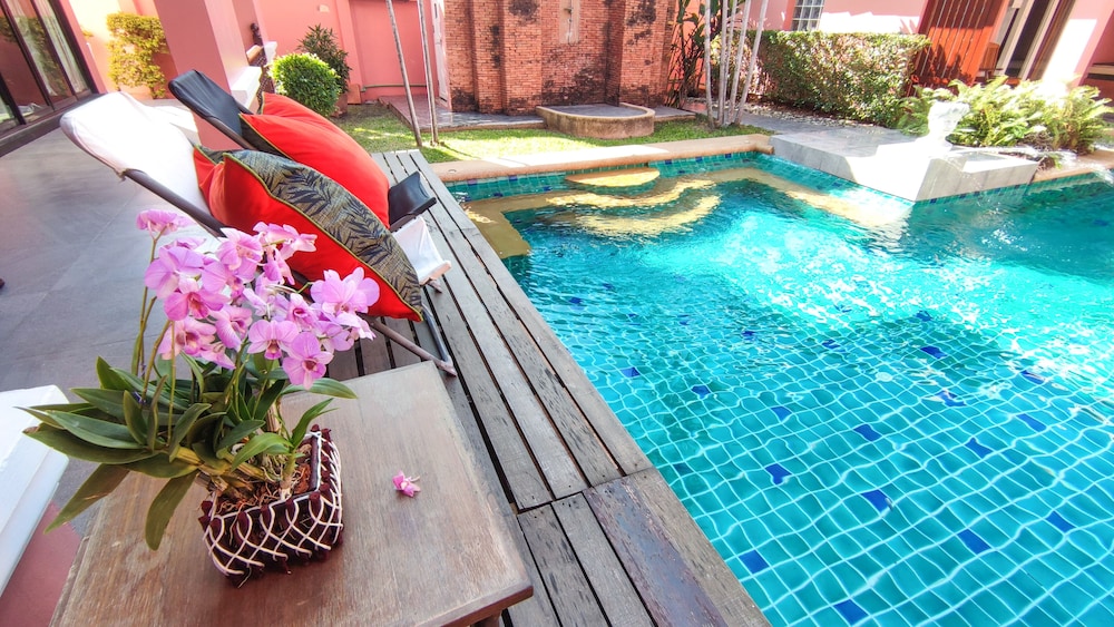 Pratamnak Villa 96/100